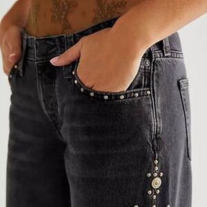 NWT We The Free Cooper Studded Mid Rise Boyfriend Jeans Size 31